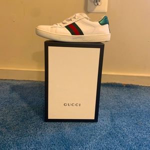 Gucci shoes